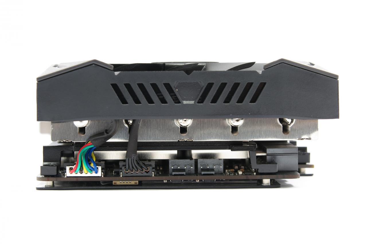 [26/04/2017] Asus Geforce GTX 1080 Strix O8G-11Gbps: Heck mit Asus Fan Connect II