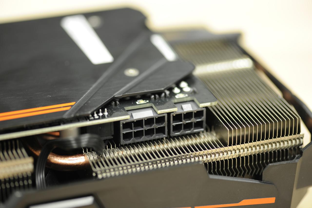 [19/04/2017] Gigabyte Aorus Radeon RX 580 XTR 8G mit 2,5-Slot-Kühler im PCGH-Testlabor (7)