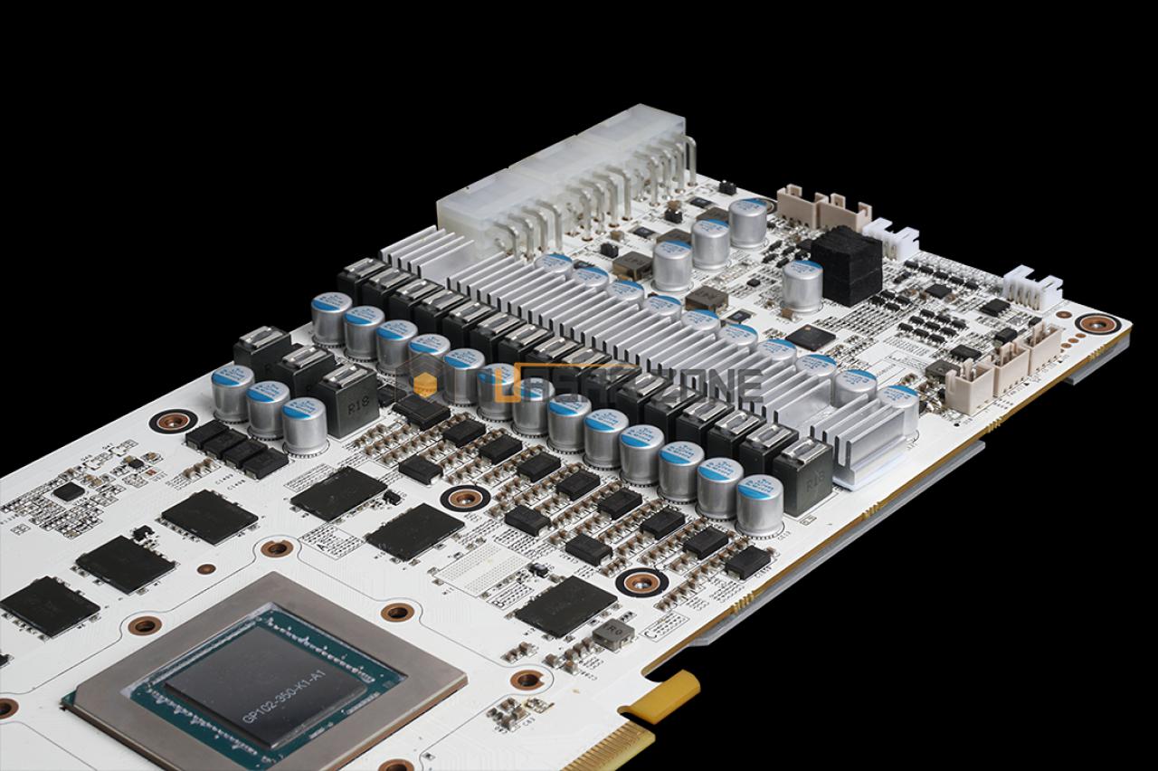 [21/04/2017] KFA2 Geforce GTX 1080 Ti HOF: 3 Slots, 3 × 8 Pin, 19 VRM-Phasen (11)