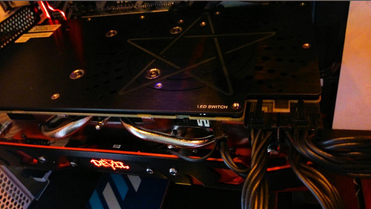 [10/04/2017] Powercolor Radeon RX 580 Red Devil Golden Sample 6