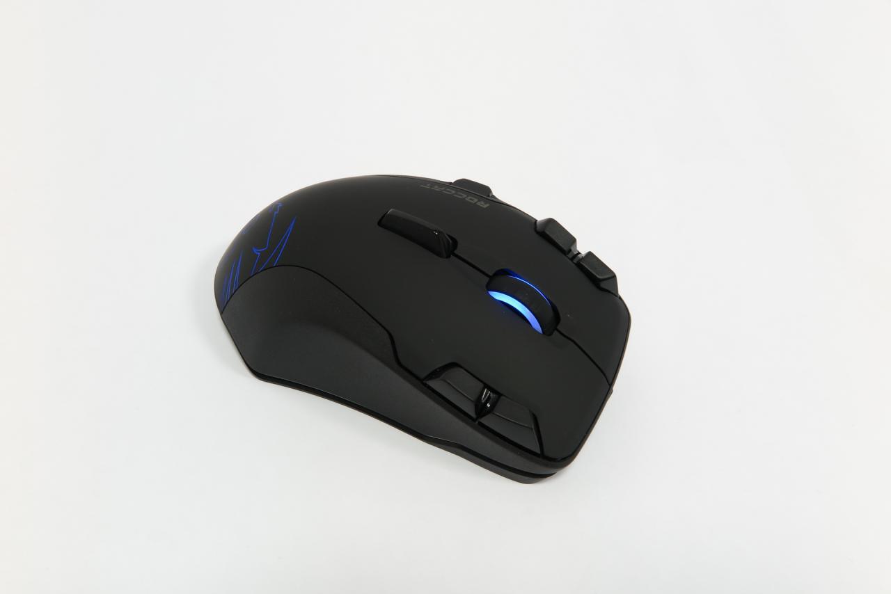 [26/04/2017] Roccat Leadr: Drahtloses Maus-Flaggschiff mit Schubregler und Haifischflosse im Test (4)