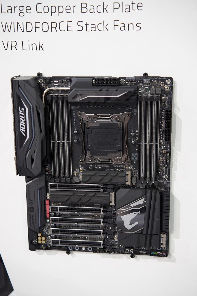 [29/05/2017] Aorus X299 Gaming 9: Gigabyte zeigt High-End-Skylake-X-Mainboard (1)