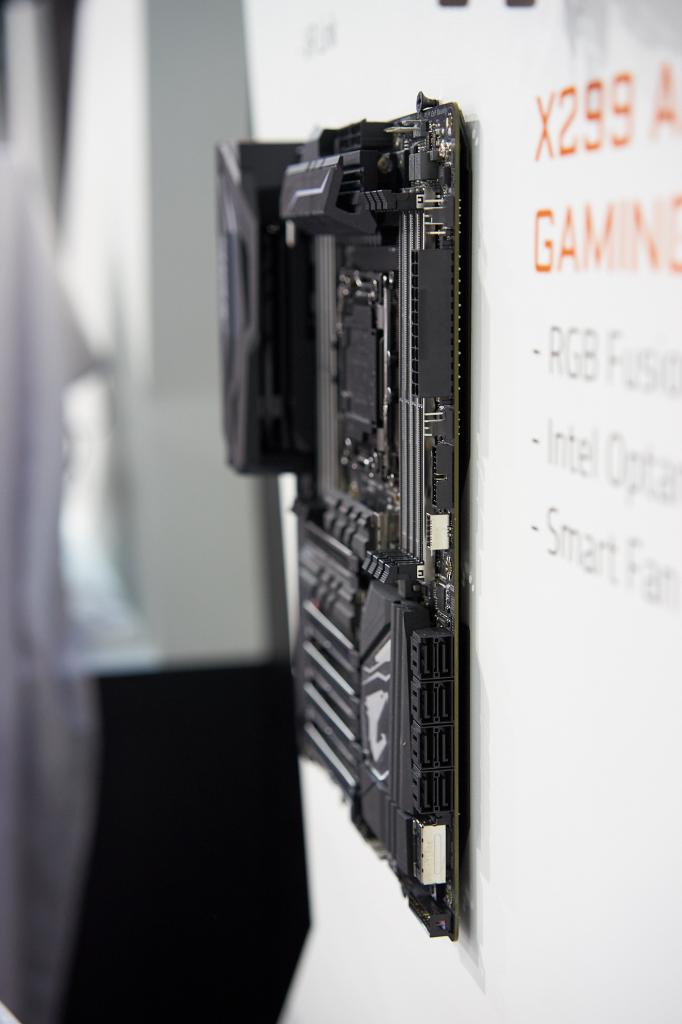 [29/05/2017] Aorus X299 Gaming 9: Gigabyte zeigt High-End-Skylake-X-Mainboard (2)