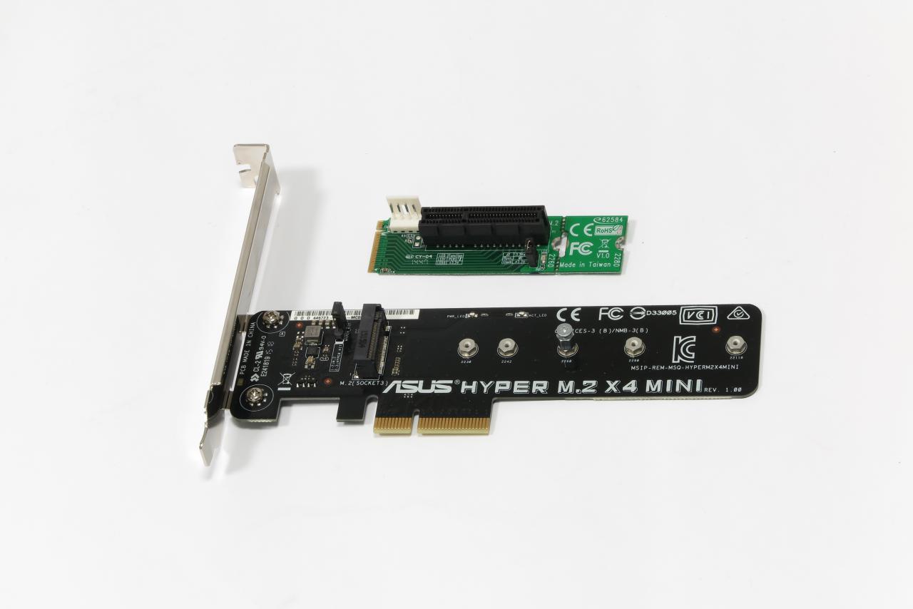 [23/05/2017] M.2-SSDs lassen sich übrigens mittels Adapter (unten) auch in normalen PCI-Express-Slots betreiben - und umgekehrt (oben)!