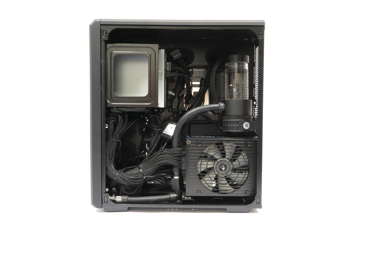 [14/05/2017] Mifcom Blackbox TITAN Xp Mainframe: High-End-PC zum Kleinwagenpreis (19)