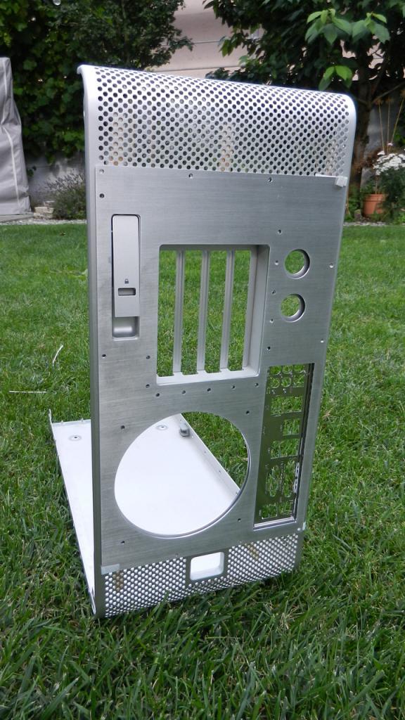 [05/05/2017] Casemod: Apple Power Mac G5 auf ATX-Format und Hardtube-Wakü umgebaut (3)