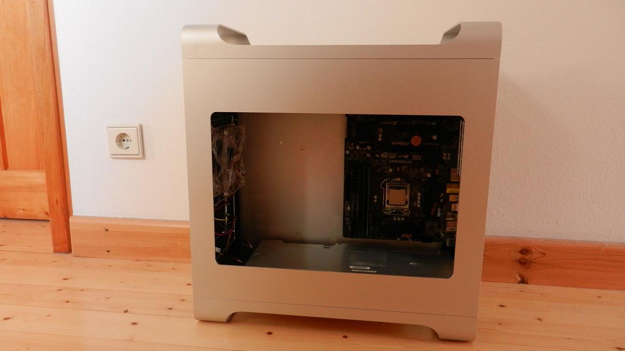 [05/05/2017] Casemod: Apple Power Mac G5 auf ATX-Format und Hardtube-Wakü umgebaut (9)