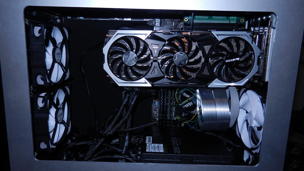 [05/05/2017] Casemod: Apple Power Mac G5 auf ATX-Format und Hardtube-Wakü umgebaut (13)