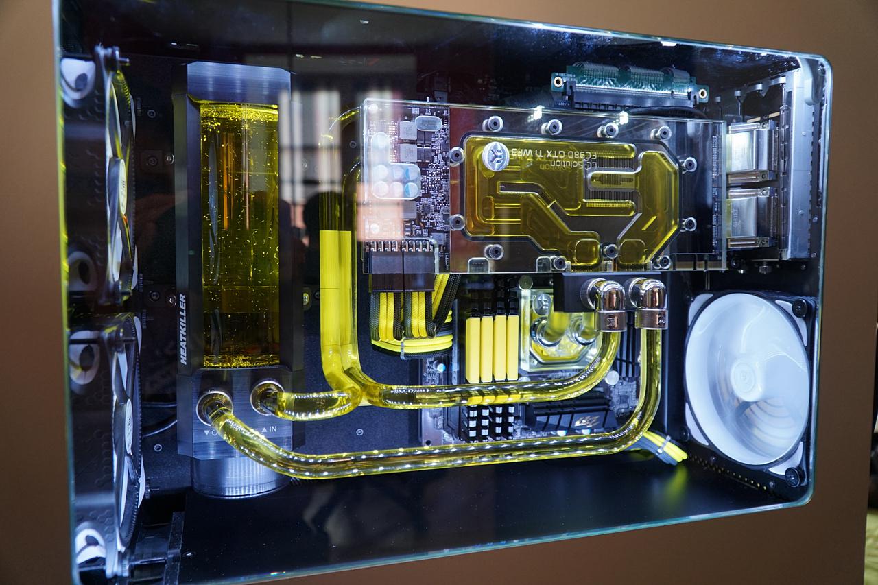 [05/05/2017] Casemod: Apple Power Mac G5 auf ATX-Format und Hardtube-Wakü umgebaut (29)