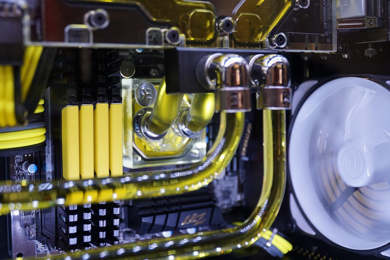 [05/05/2017] Casemod: Apple Power Mac G5 auf ATX-Format und Hardtube-Wakü umgebaut (30)