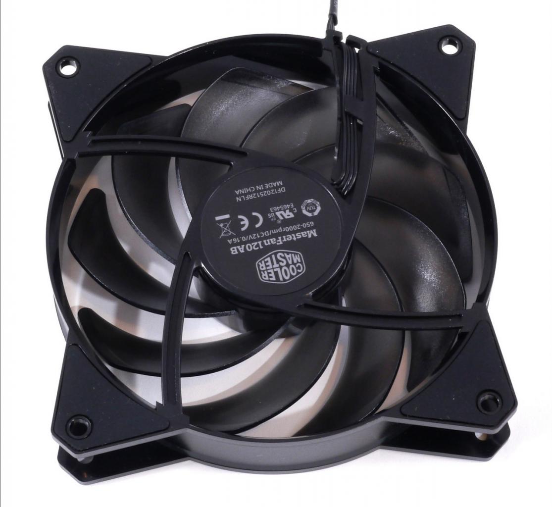 [03/05/2017] Cooler Master Master Liquid 240 (6)