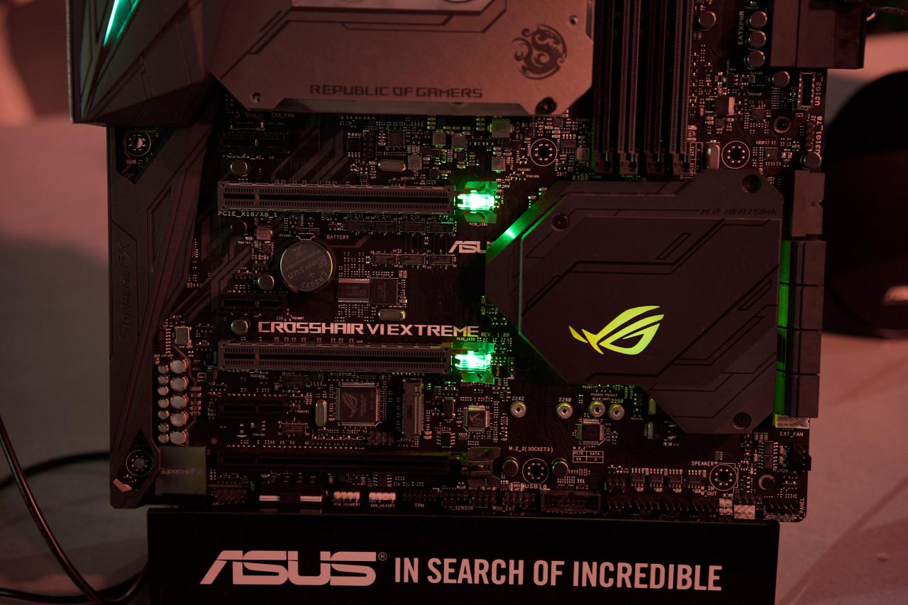 [04/06/2017] Asus ROG Crosshair VI Extreme: AM4-Flaggschiff mit optionalem Monoblock (3)
