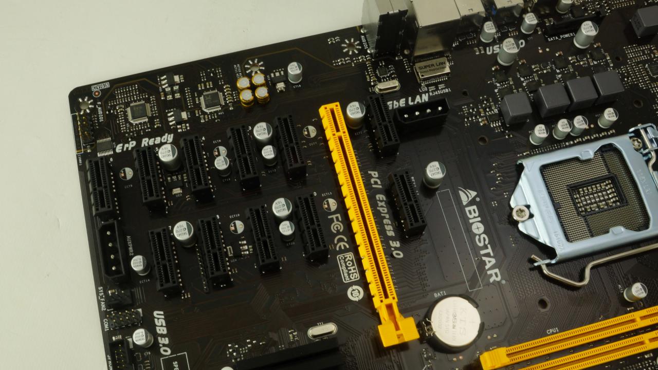 [27/06/2017] Biostar TB250-BTC Pro: Mining-Mainboard mit 12 PCI-Express-Steckplätzen (5)