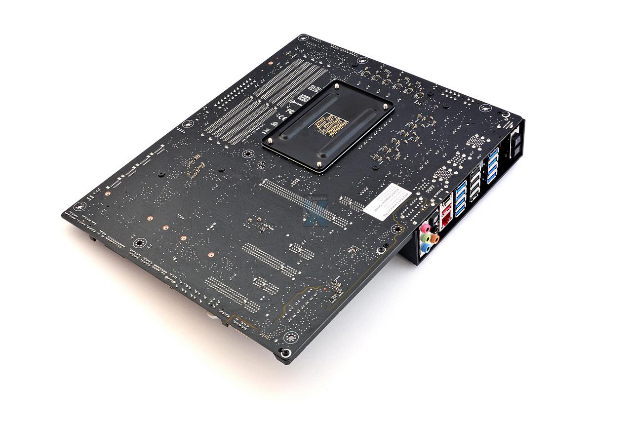 [06/06/2017] Asus Crosshair VI Hero (4)