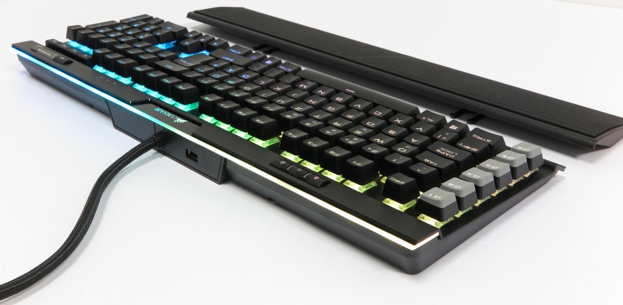 [02/06/2017] Corsair K95 RGB Platinum: Corsairs Mechanik-Flaggschiff im Test (12)