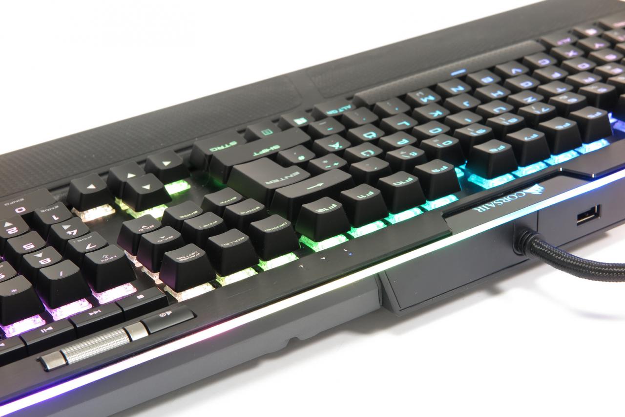 [02/06/2017] Corsair K95 RGB Platinum: Corsairs Mechanik-Flaggschiff im Test (6)