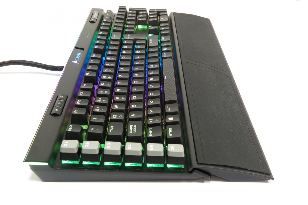 [02/06/2017] Corsair K95 RGB Platinum: Corsairs Mechanik-Flaggschiff im Test (4)