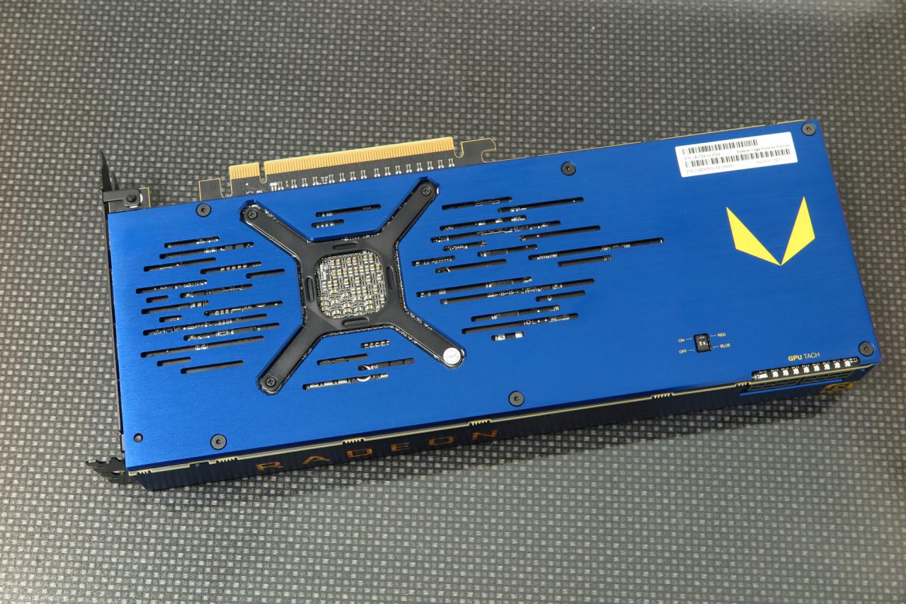 [07/07/2017] Neu im Testlabor: AMD Radeon Vega Frontier Edition (4)