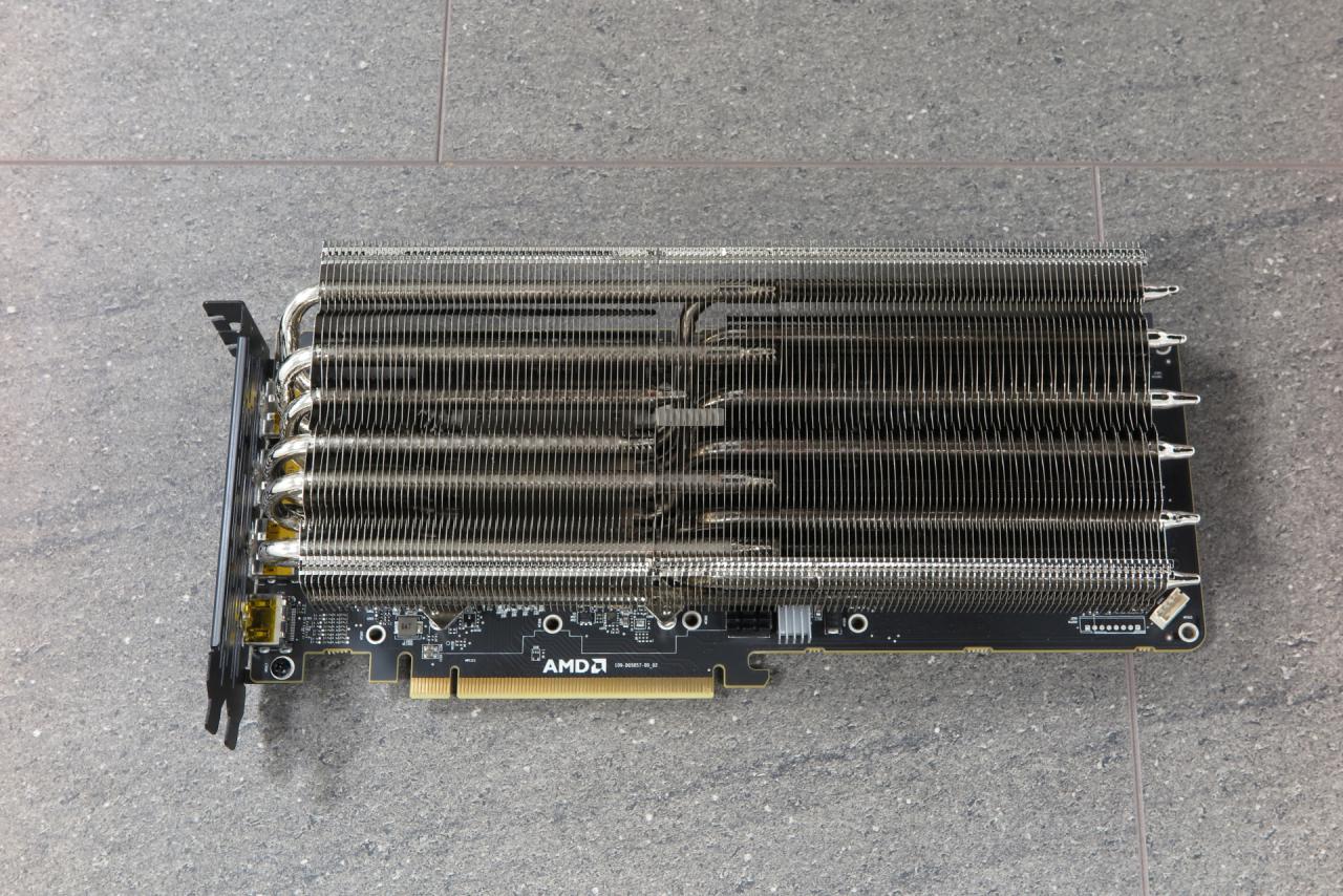 [19/07/2017] Radeon Vega Frontier Edition trifft auf Raijintek Morpheus II - Quad-Slot-Umbau (3)