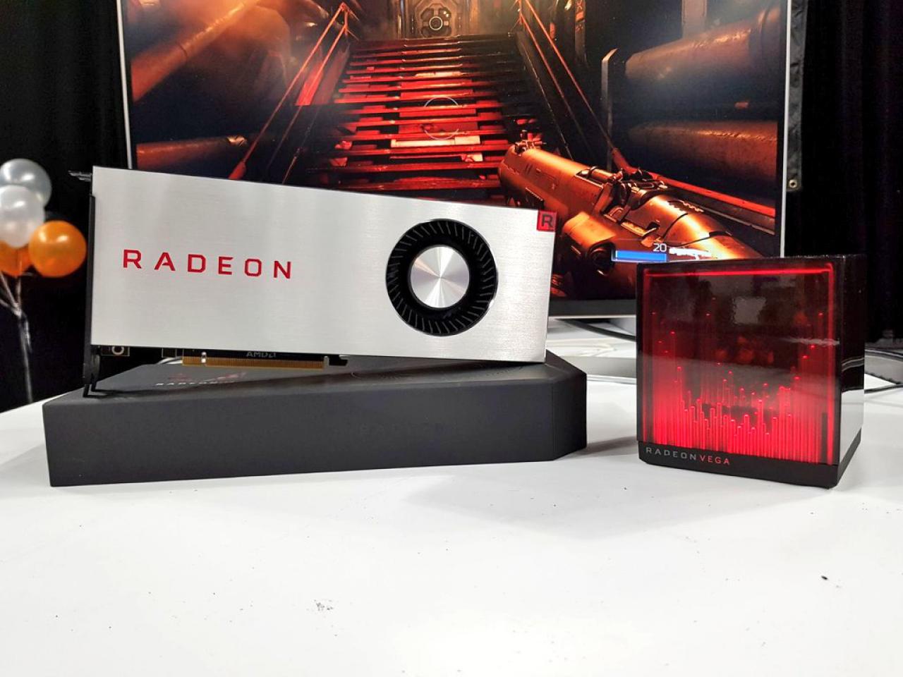 [30/07/2017] AMD Radeon RX Vega: Spezieller Holocube gezeigt (1)