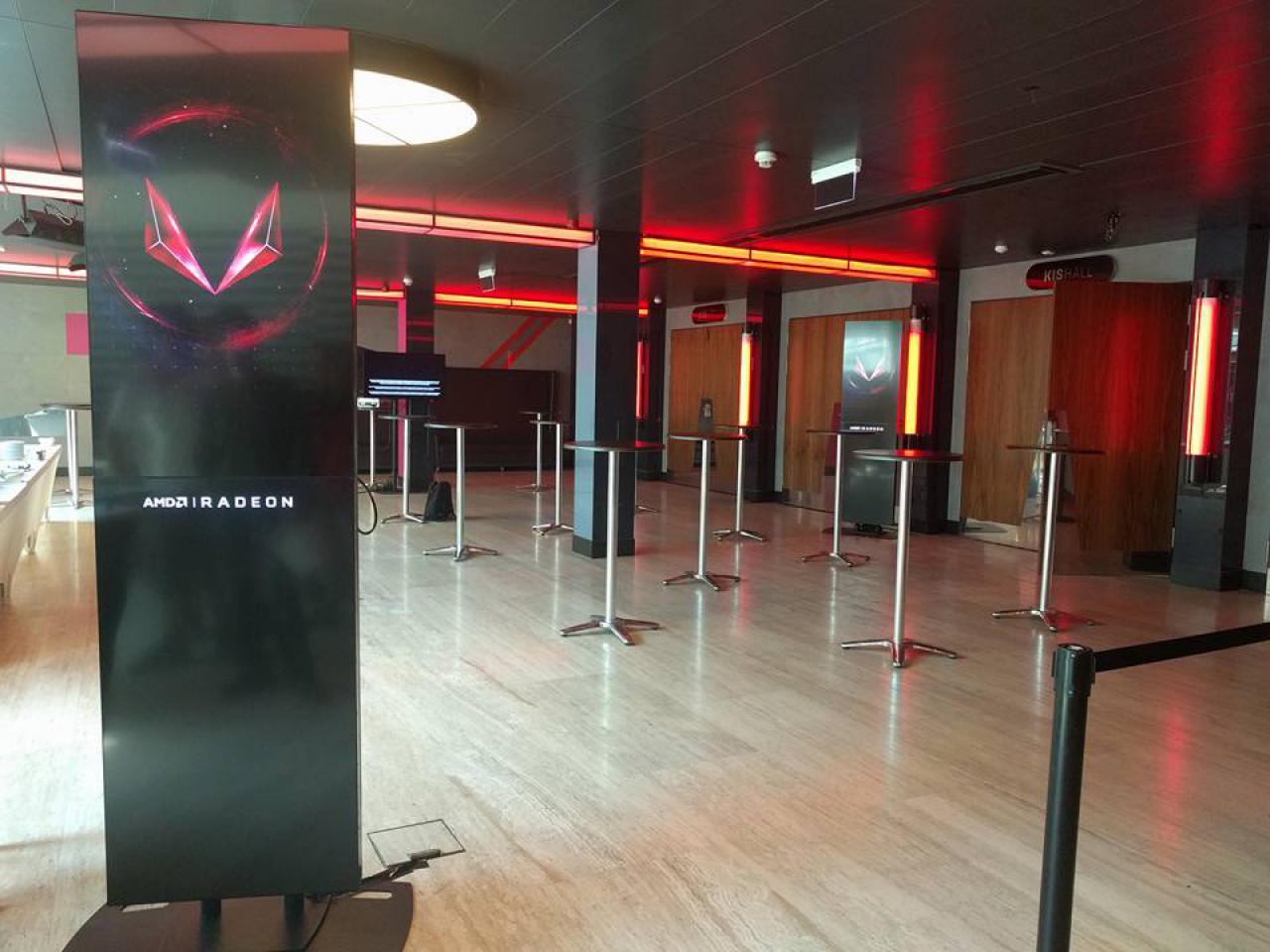 [18/07/2017] Radeon RX Vega: Logo