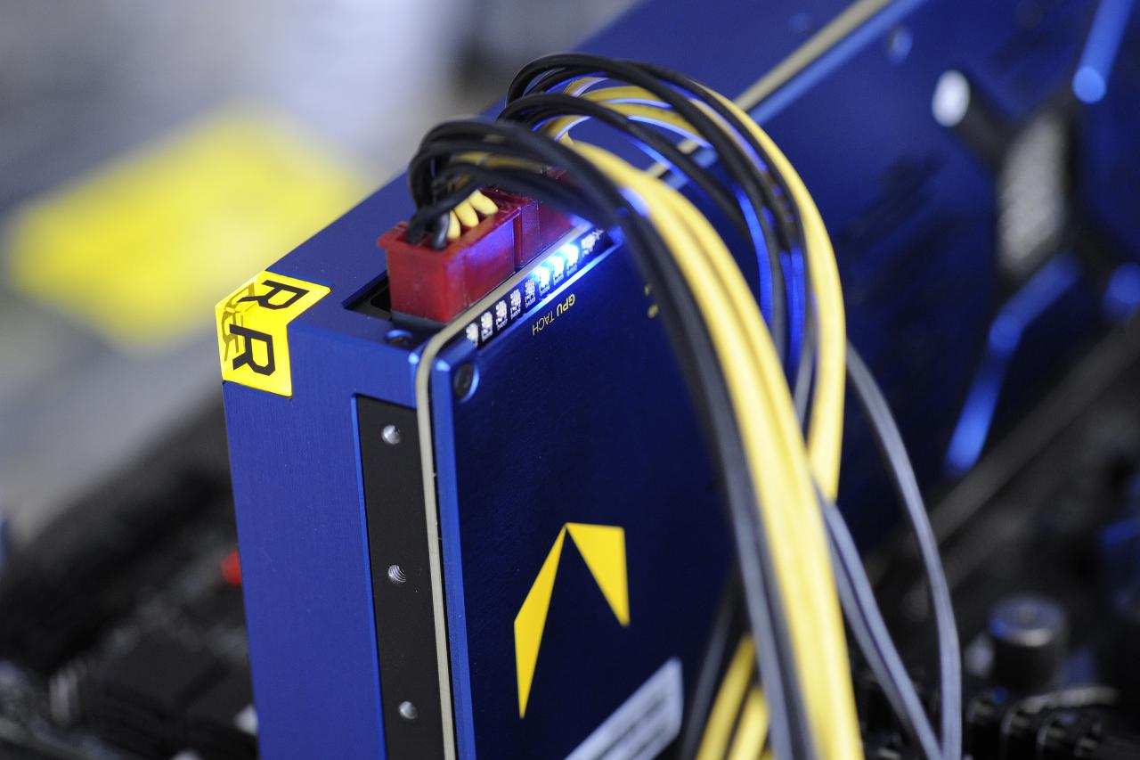 [11/07/2017] Test der Radeon Vega Frontier Edition: Hoffnungsträger mit Startproblemen - Karte im Betrieb