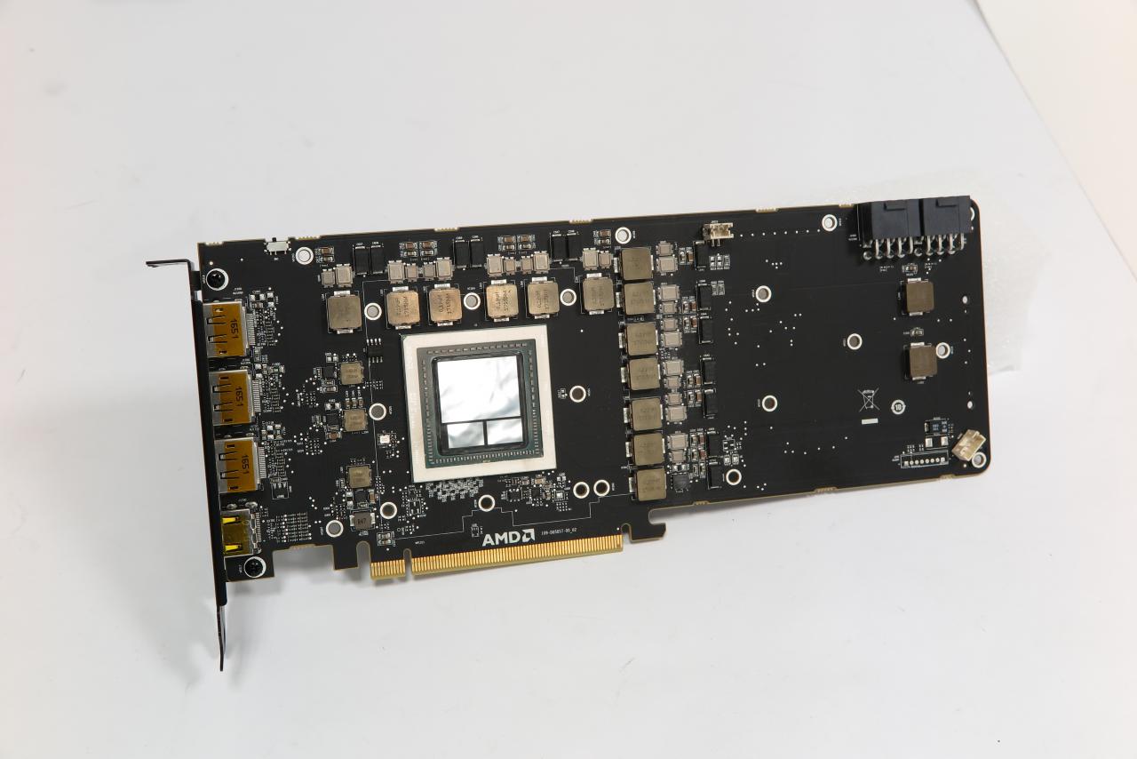 [27/07/2017] Vega Frontier Edition ohne Kühler