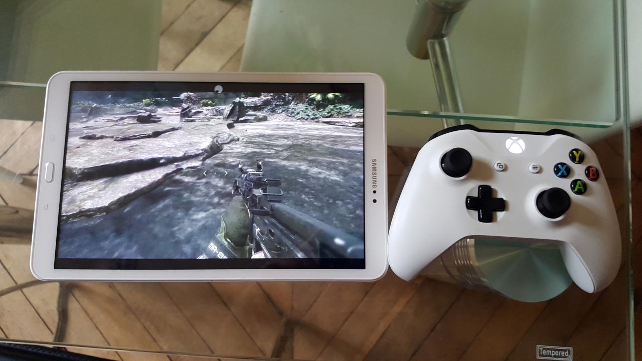 [16/08/2017] Neben der Unterstützung für alle gängigen Controller kann man noch seine eigenen virtuellen Touchbuttons am Tablet konfigurieren.