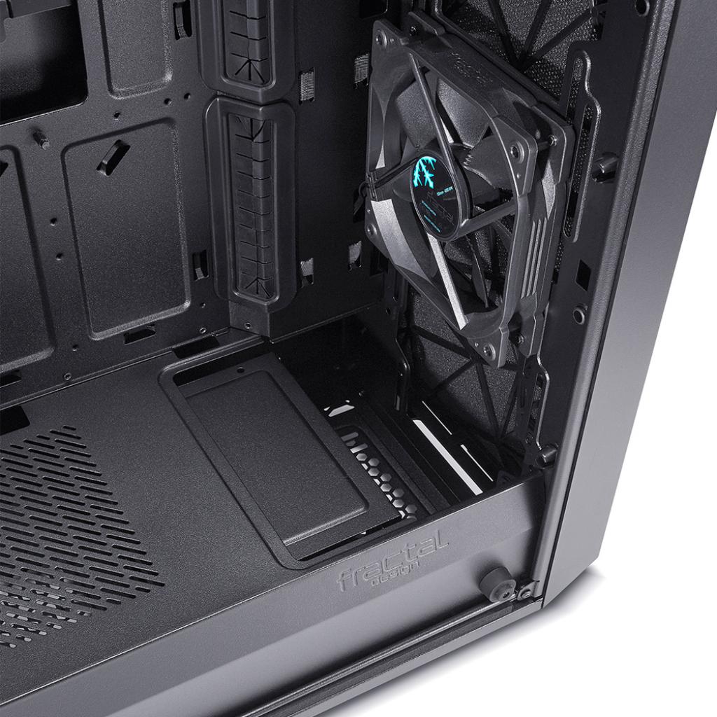 [15/08/2017] Fractal Design Meshify C (15)