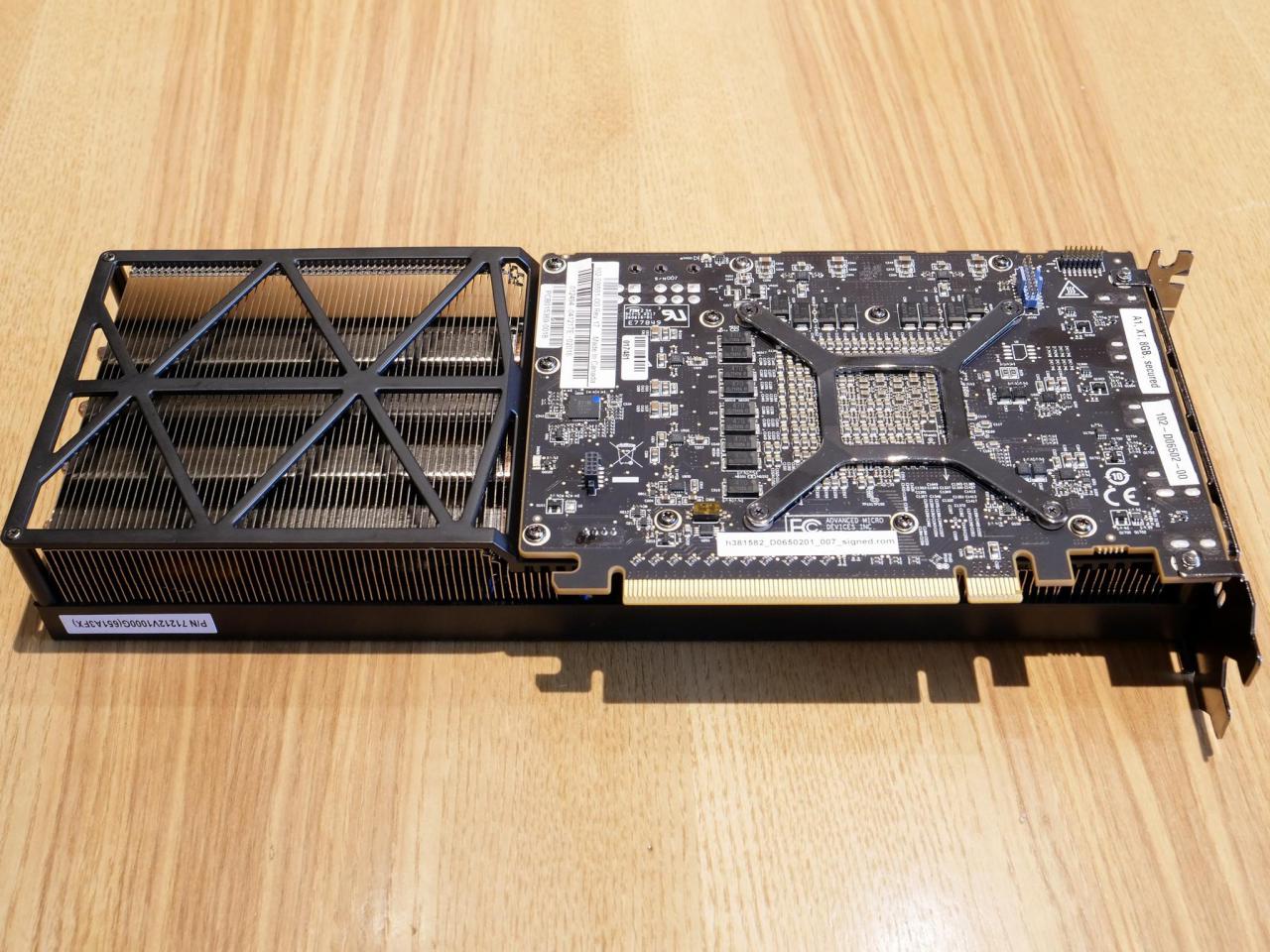 [14/08/2017] Radeon RX Vega 56: Erstes Custom-Design abgelichtet (1)