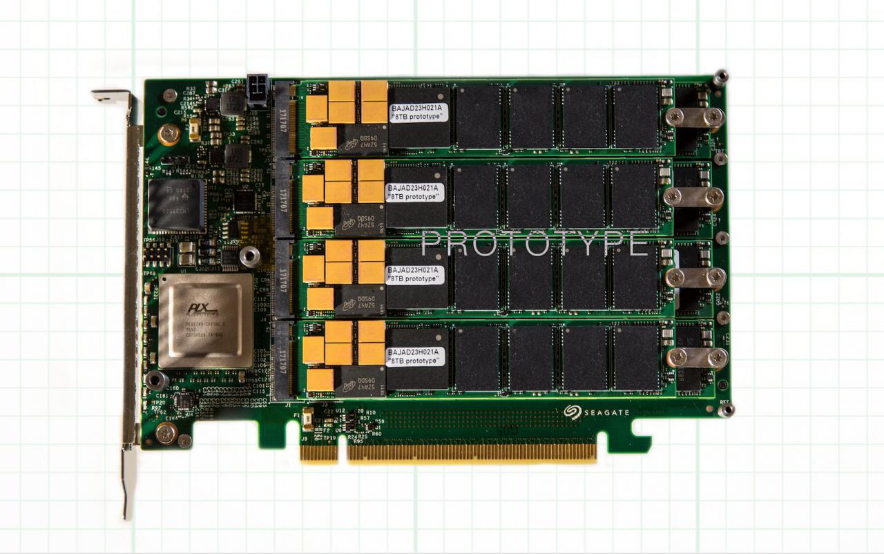 [10/08/2017] PCI-Express-3.0-x16-SSD: 64 TByte mit 13 GB/s als Prototyp vorgestellt