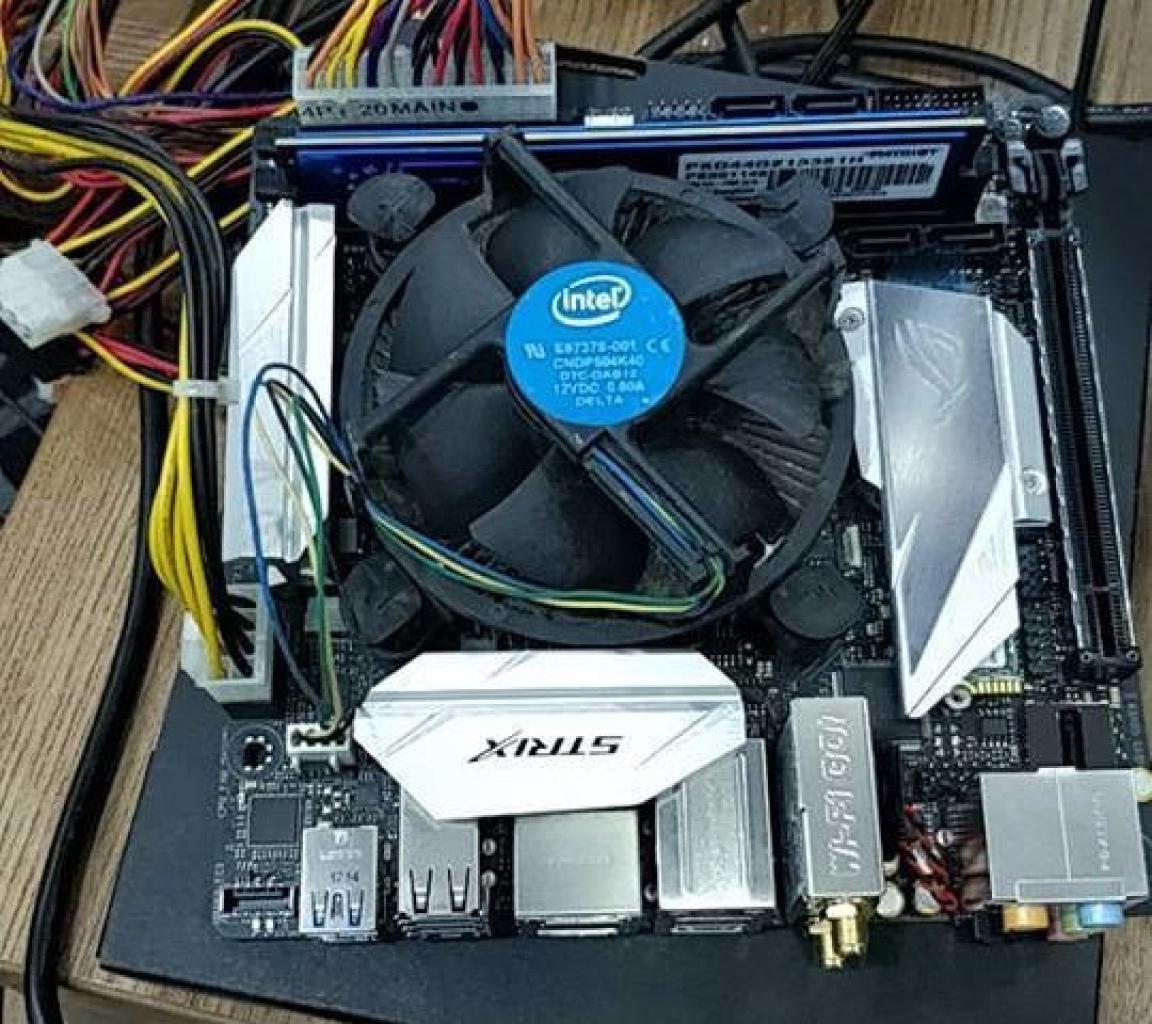 [24/09/2017] Asus ROG Strix Z370-I (3)