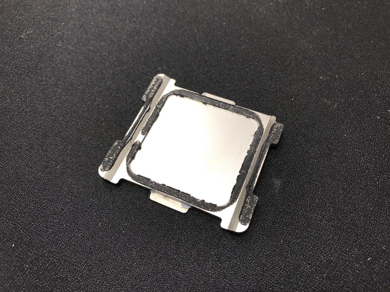 [24/09/2017] Intel Core i9-7980XE geköpft (4)