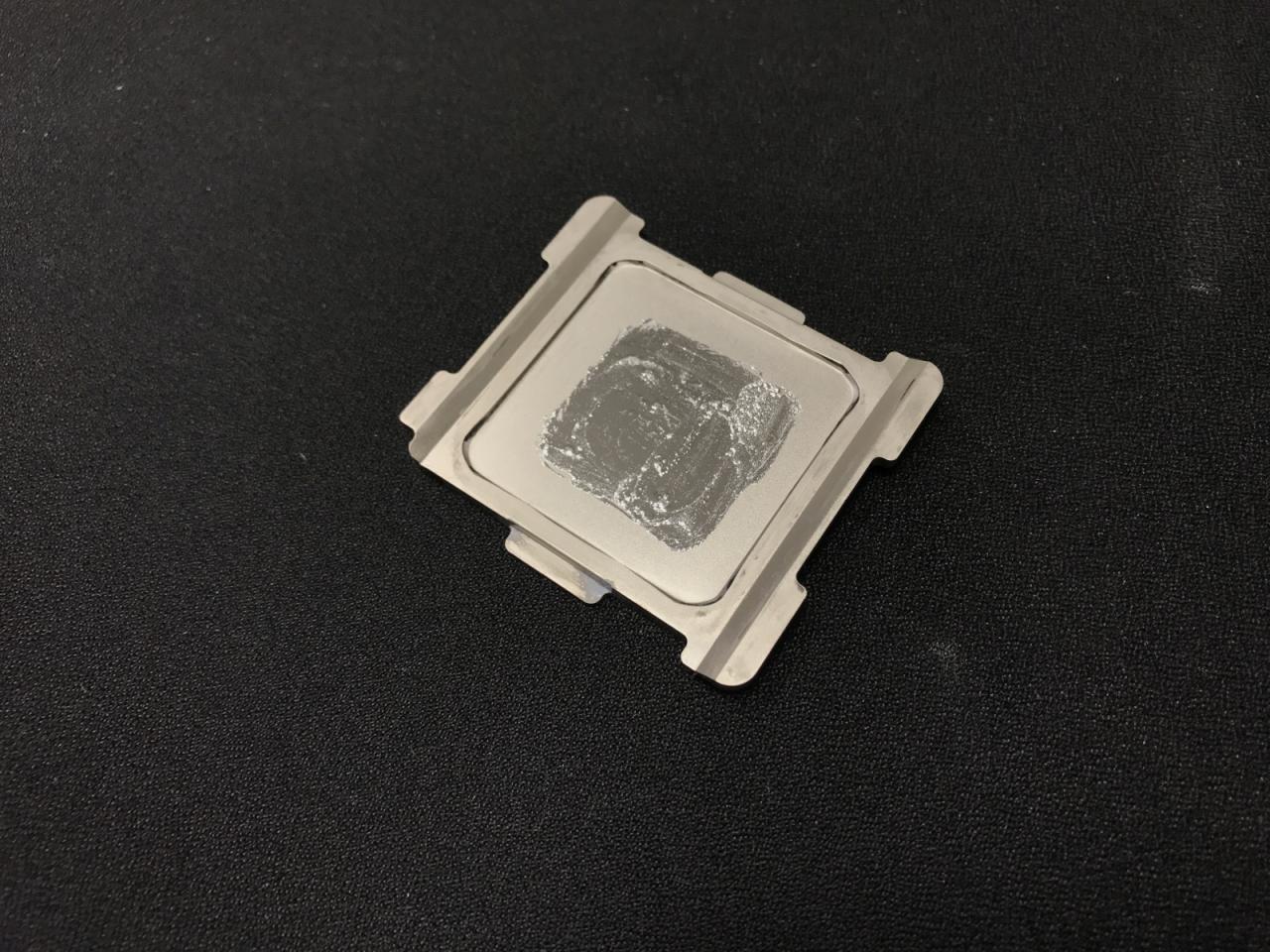 [24/09/2017] Intel Core i9-7980XE geköpft (8)