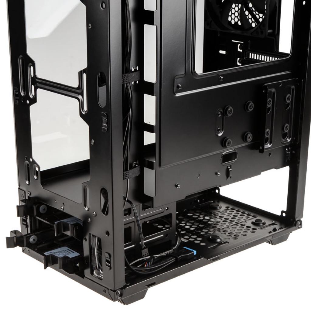 [30/09/2017] Phanteks Eclipse P300: Günstiger Midi-Tower mit Seitenfenster und RGB (9)
