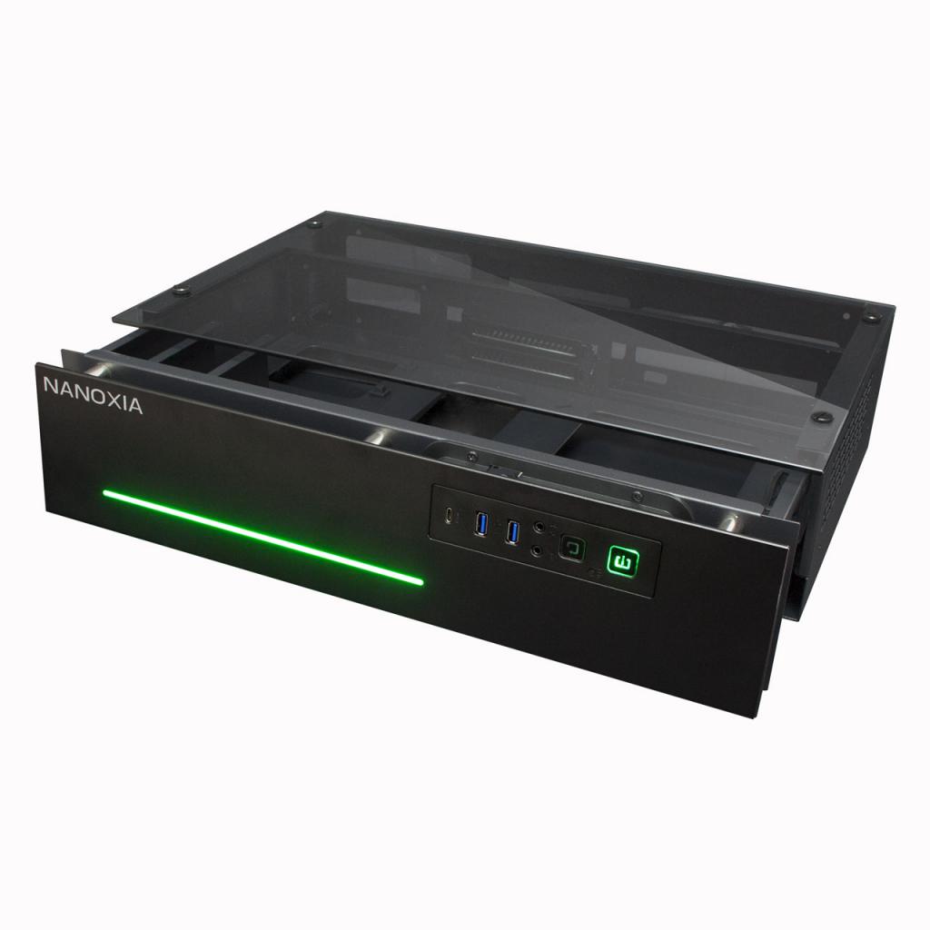 [10/09/2017] Kleiner fällt das Nanoxia Project S Mini aus, bei dem die Grafikkarte seitlich neben das Mini-ITX-Board gelegt werden muss. (1)