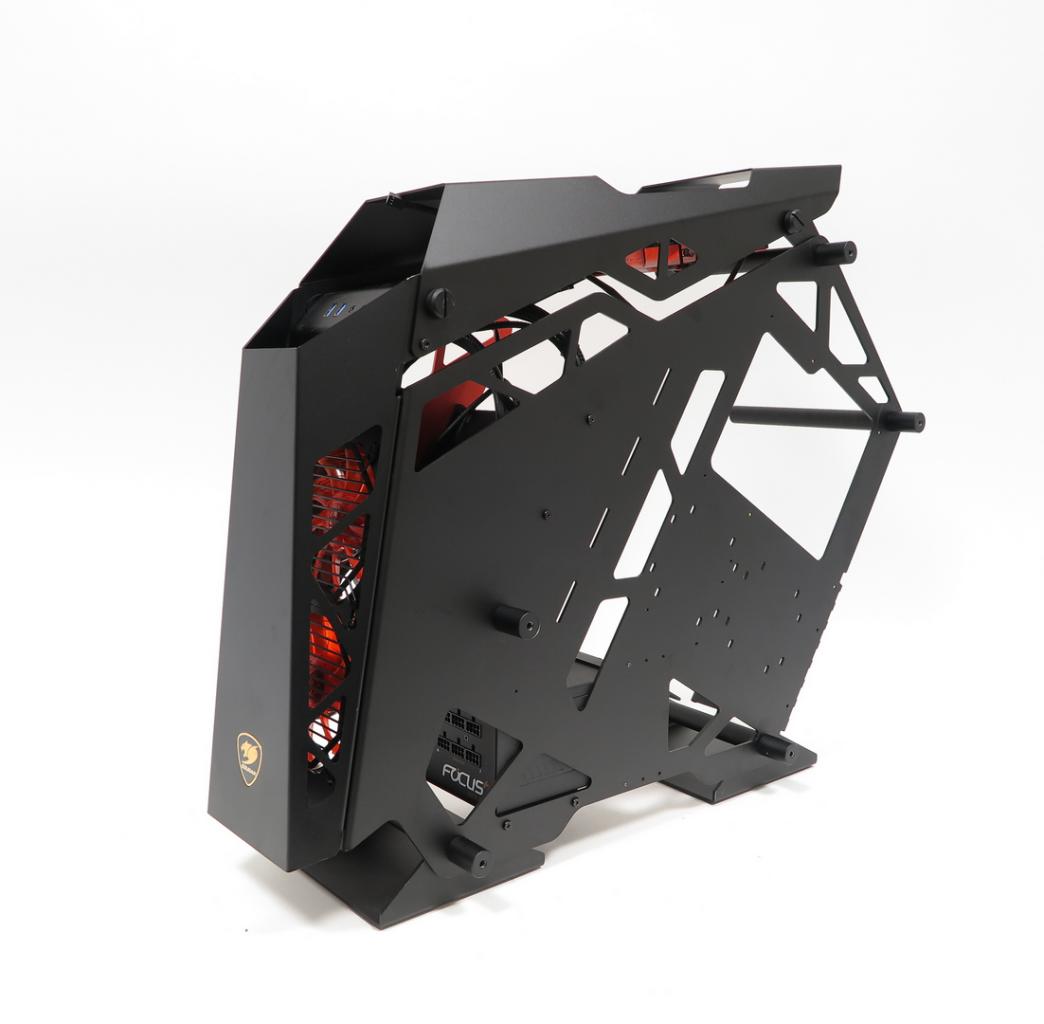 [28/09/2017] Cougar Conquer im Test: Ist das Designer-Gehäuse aus Alu und Glas mehr als nur ein Show-Case? (9)