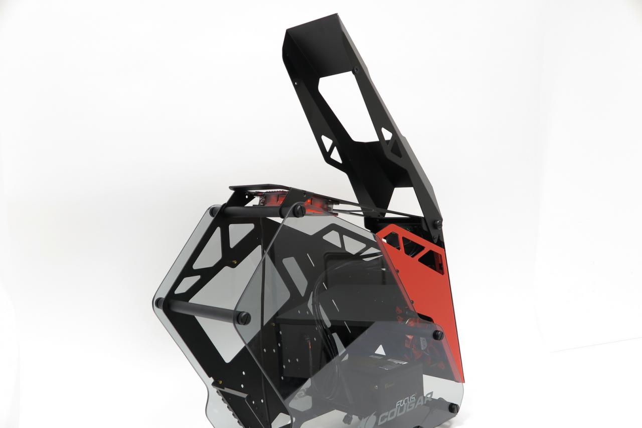 [28/09/2017] Cougar Conquer im Test: Ist das Designer-Gehäuse aus Alu und Glas mehr als nur ein Show-Case? (14)