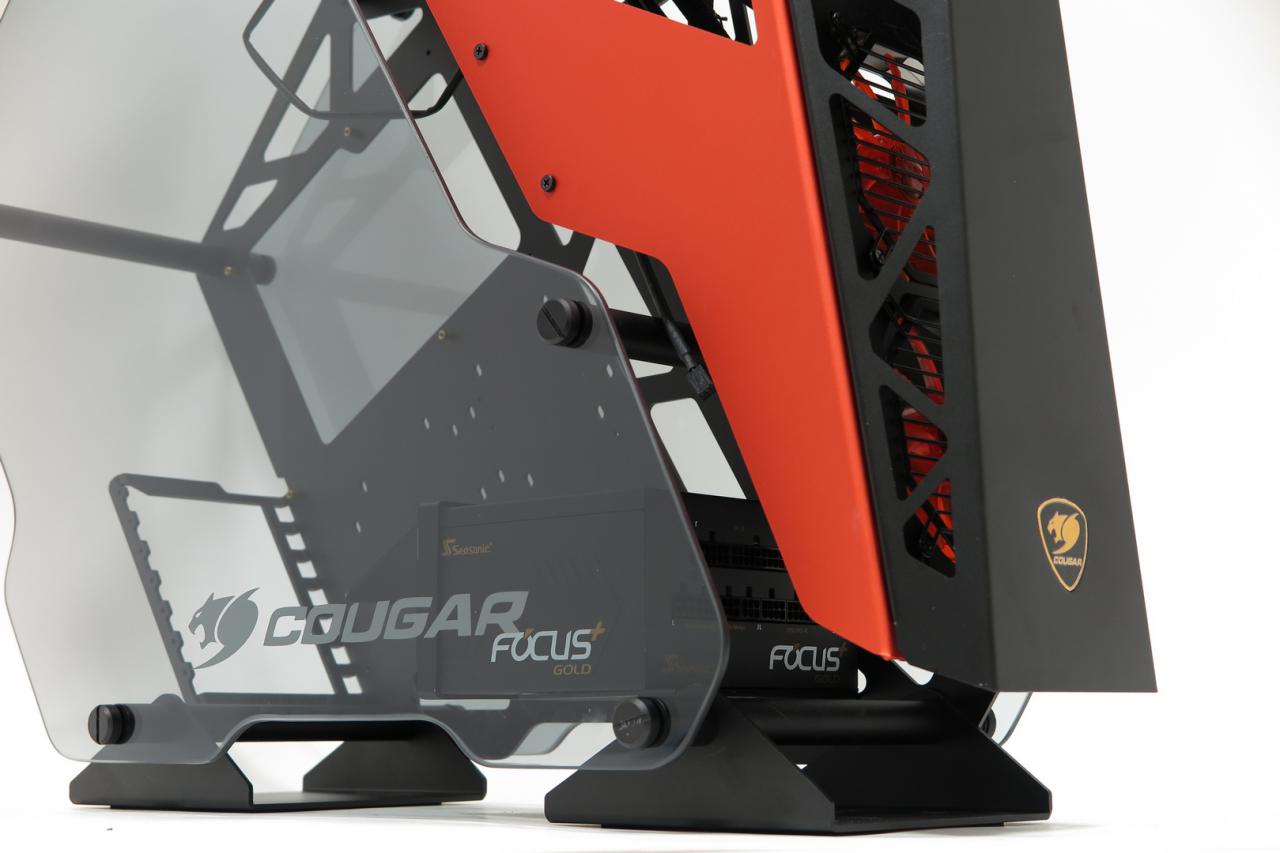 [28/09/2017] Cougar Conquer im Test: Ist das Designer-Gehäuse aus Alu und Glas mehr als nur ein Show-Case? (3)