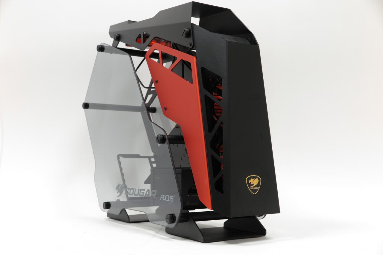 [28/09/2017] Cougar Conquer im Test: Ist das Designer-Gehäuse aus Alu und Glas mehr als nur ein Show-Case? (2)