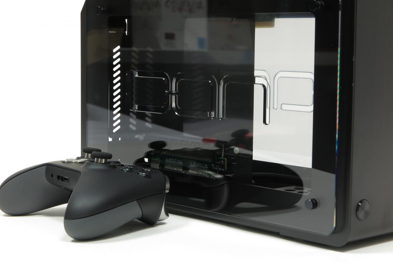 [14/09/2017] DAN Cases A4 SFX v2: Erster Prototyp der Neuauflage des Mini-ITX-Gehäuses im PCGH-Testlabor (10)