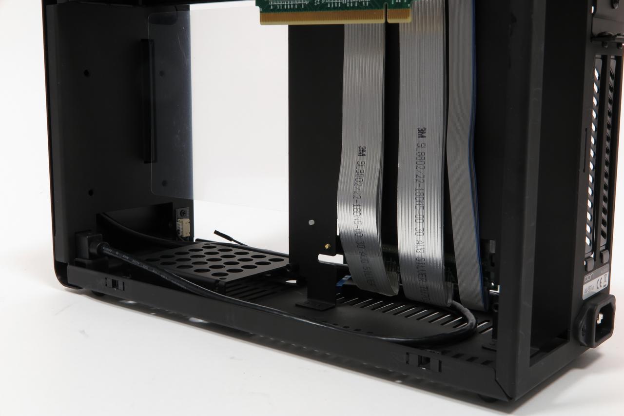 [14/09/2017] DAN Cases A4 SFX v2: Erster Prototyp der Neuauflage des Mini-ITX-Gehäuses im PCGH-Testlabor (11)