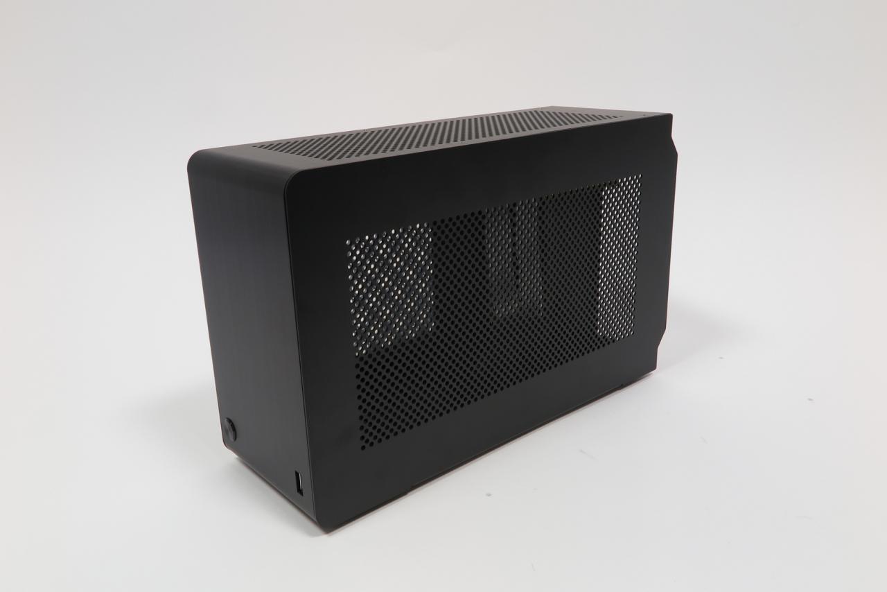 [14/09/2017] DAN Cases A4 SFX v2: Erster Prototyp der Neuauflage des Mini-ITX-Gehäuses im PCGH-Testlabor (2)