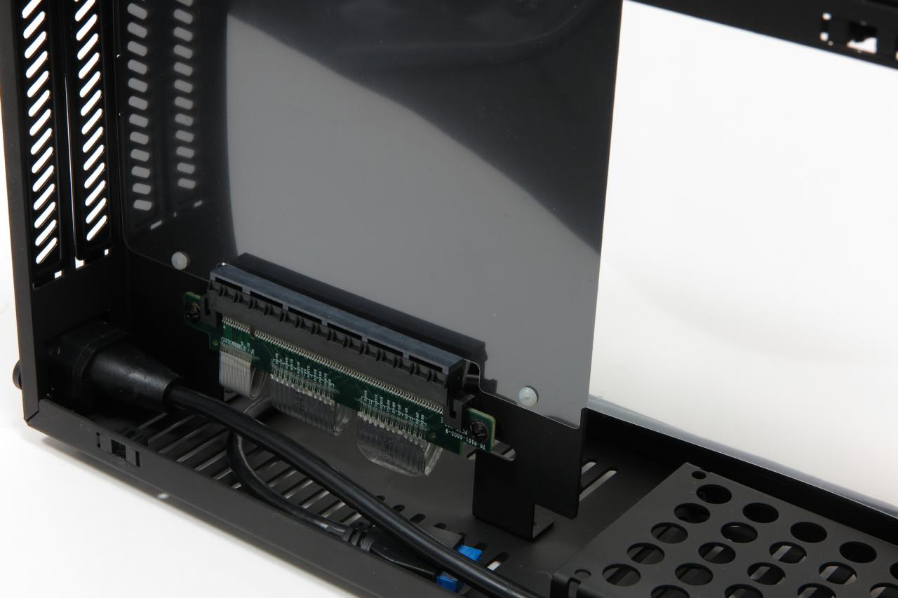 [14/09/2017] DAN Cases A4 SFX v2: Erster Prototyp der Neuauflage des Mini-ITX-Gehäuses im PCGH-Testlabor (13)