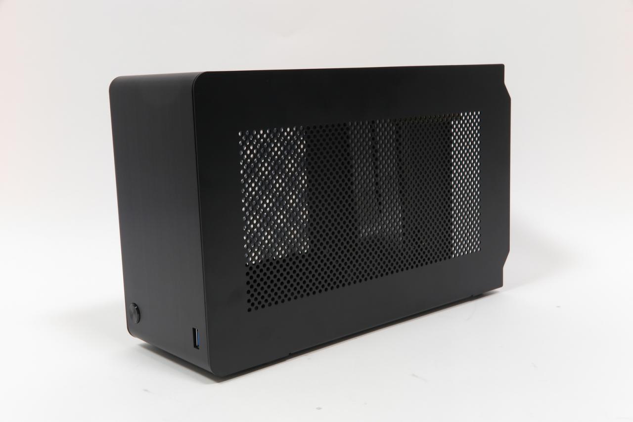 [14/09/2017] DAN Cases A4 SFX v2: Erster Prototyp der Neuauflage des Mini-ITX-Gehäuses im PCGH-Testlabor (3)