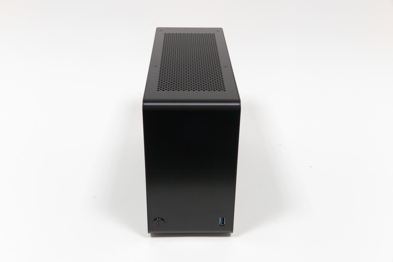 [14/09/2017] DAN Cases A4 SFX v2: Erster Prototyp der Neuauflage des Mini-ITX-Gehäuses im PCGH-Testlabor (4)