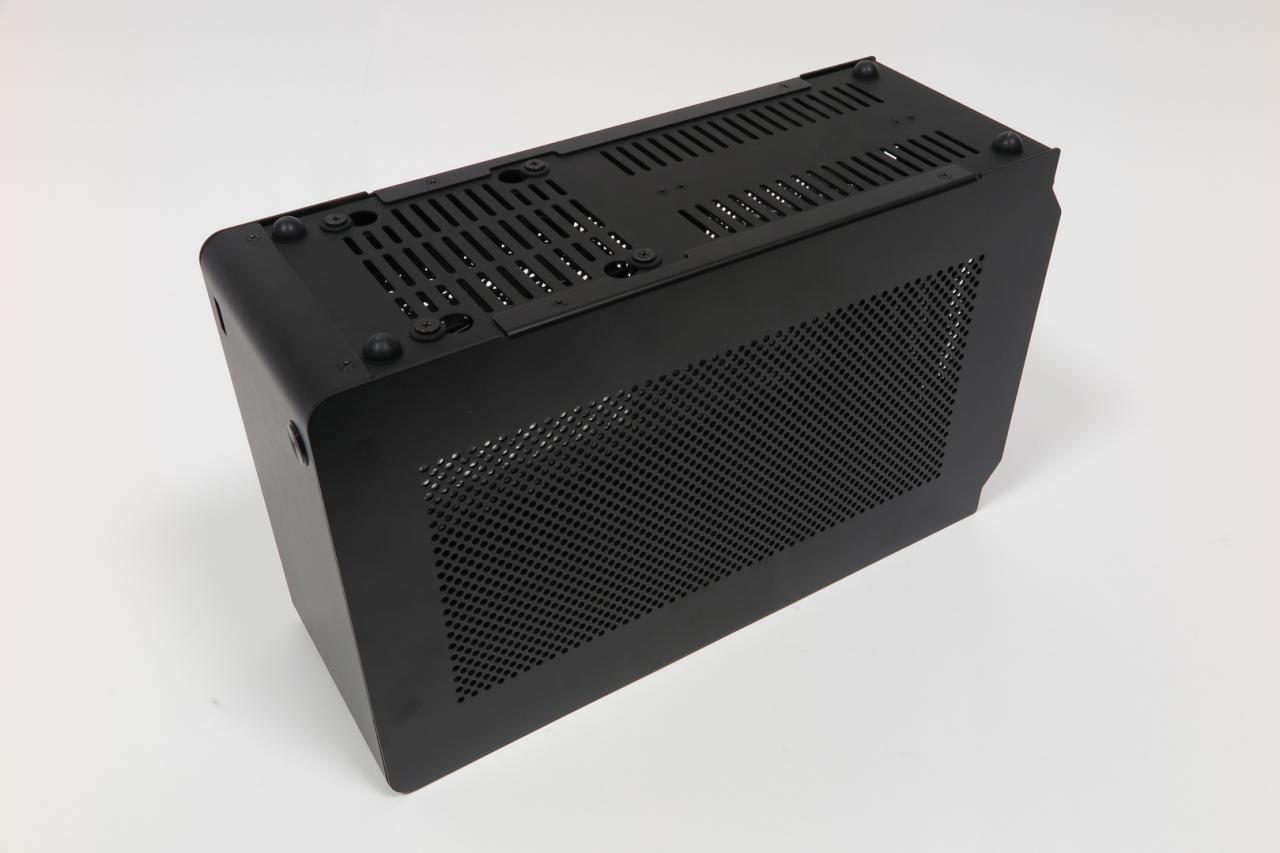 [14/09/2017] DAN Cases A4 SFX v2: Erster Prototyp der Neuauflage des Mini-ITX-Gehäuses im PCGH-Testlabor (7)