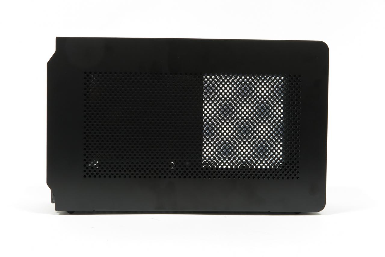 <strong>DAN Cases A4 SFX v2</strong>: Erster Prototyp der Neuauflage des Mini-ITX-Gehäuses im PCGH-Testlabor (17)