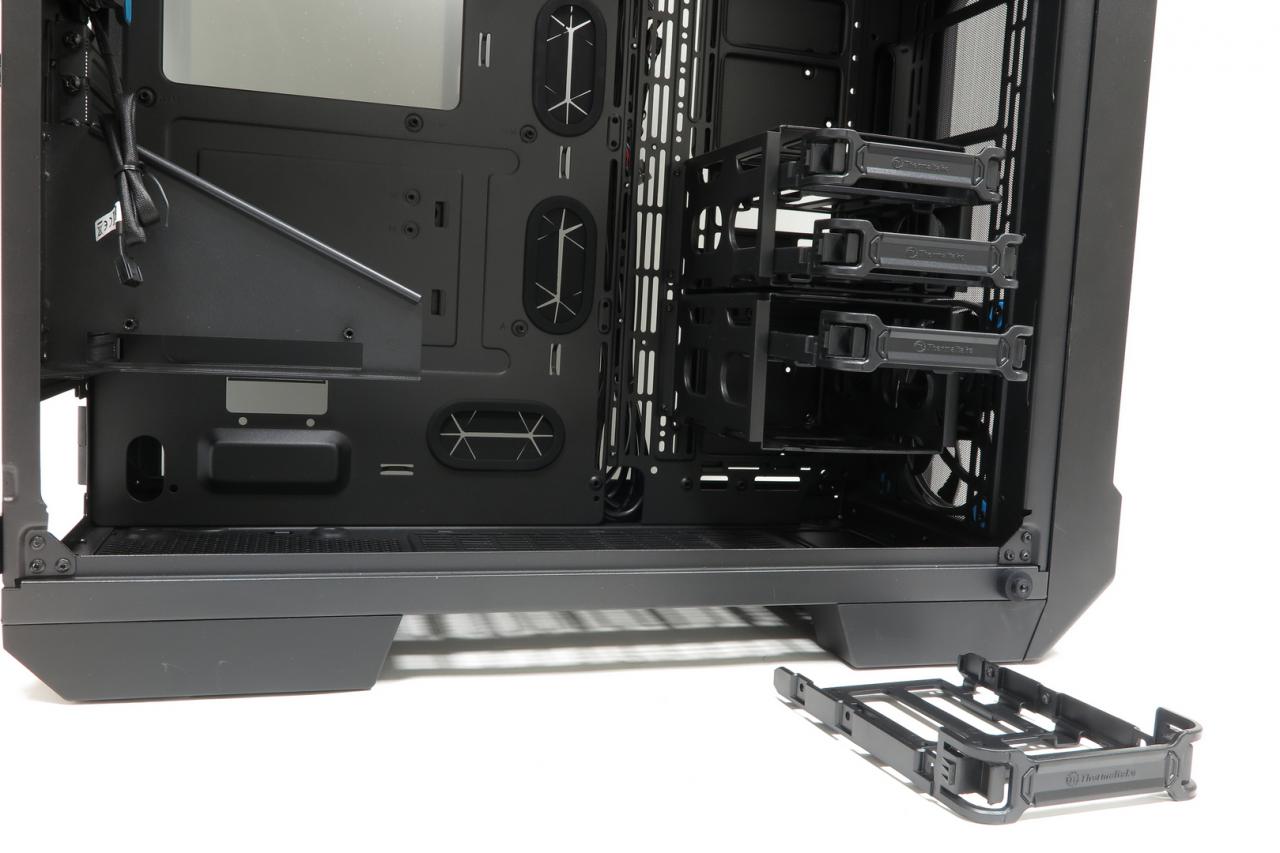 [08/09/2017] Thermaltake View 71 TG: Das vollverglaste Raumwunder im Test (11)