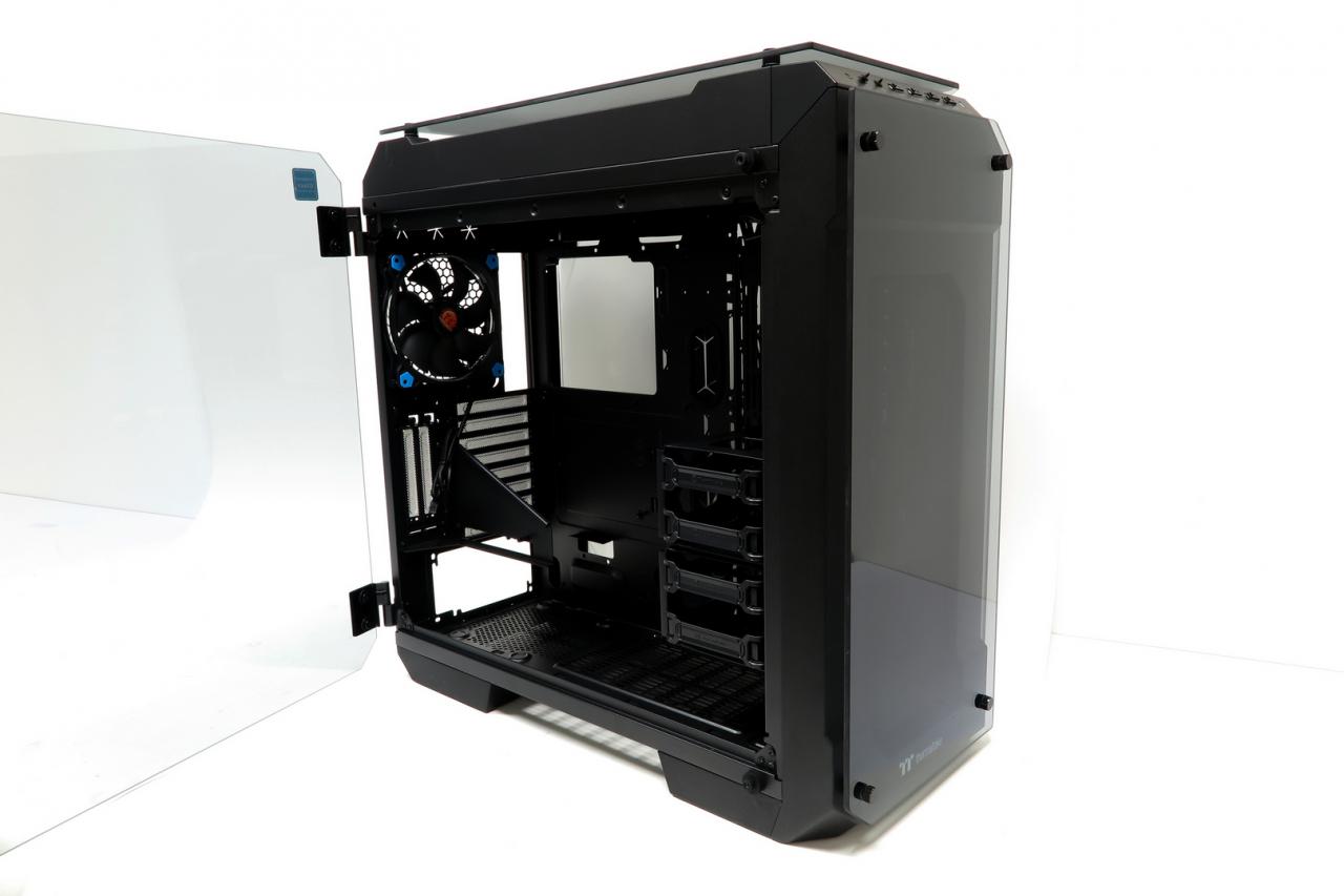 [08/09/2017] Thermaltake View 71 TG: Das vollverglaste Raumwunder im Test (7)
